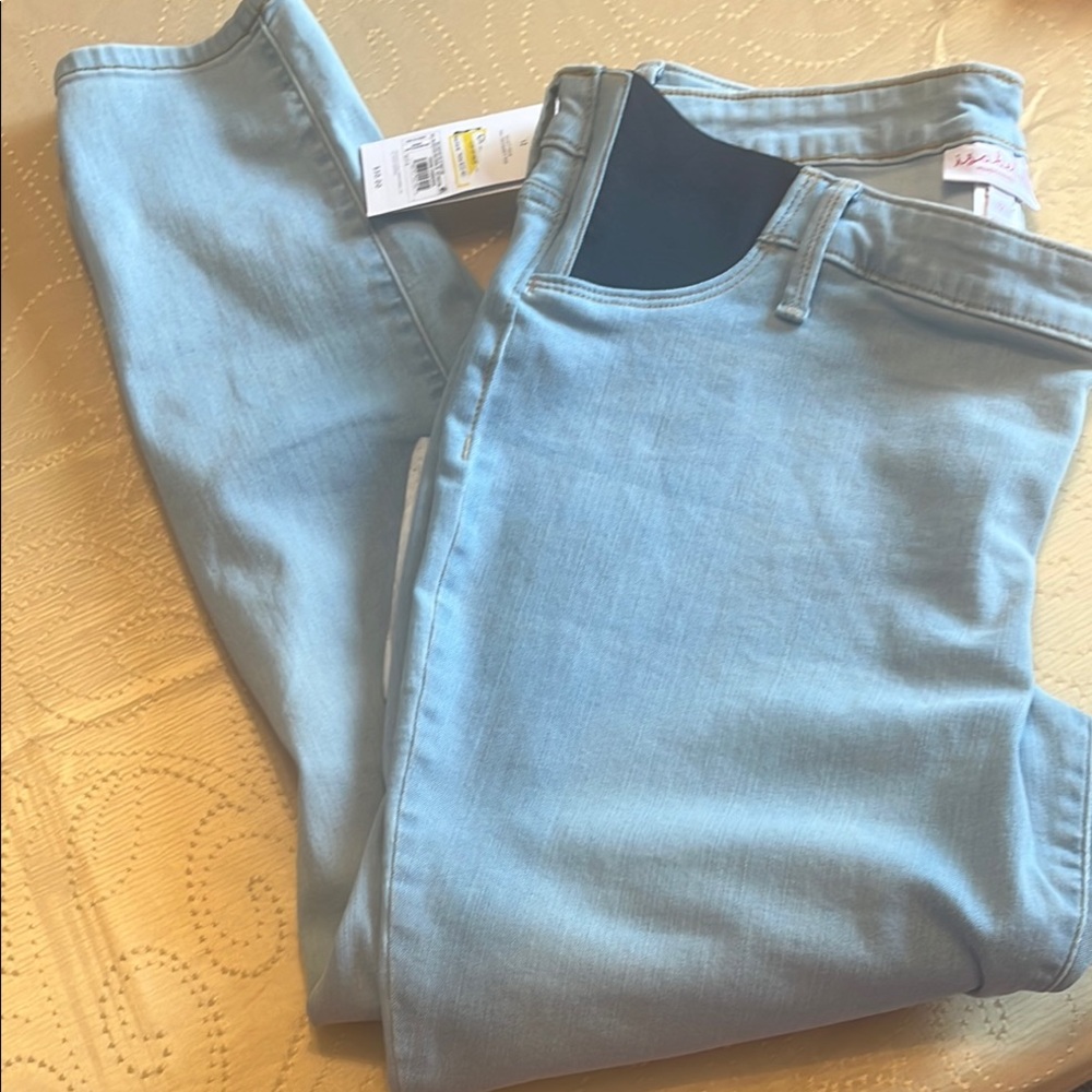 Isabel  29” inseam expandable waistWash Women’s Jeans with Black Elastic Panel